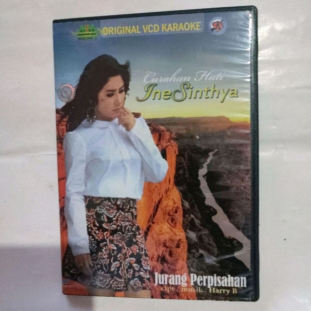VCD KARAOKE CURAHAN HATI INE SINTHYA