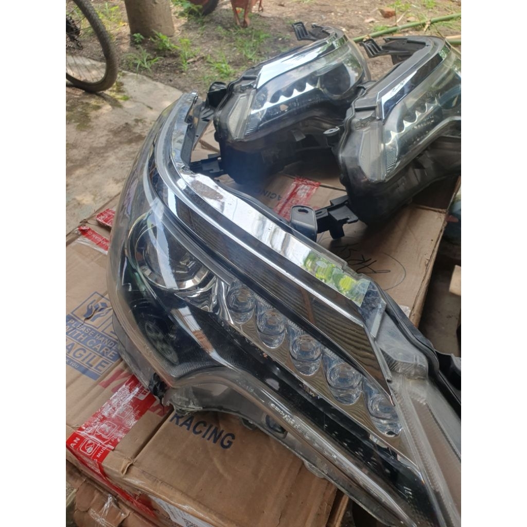 headlamp fortuner vrz