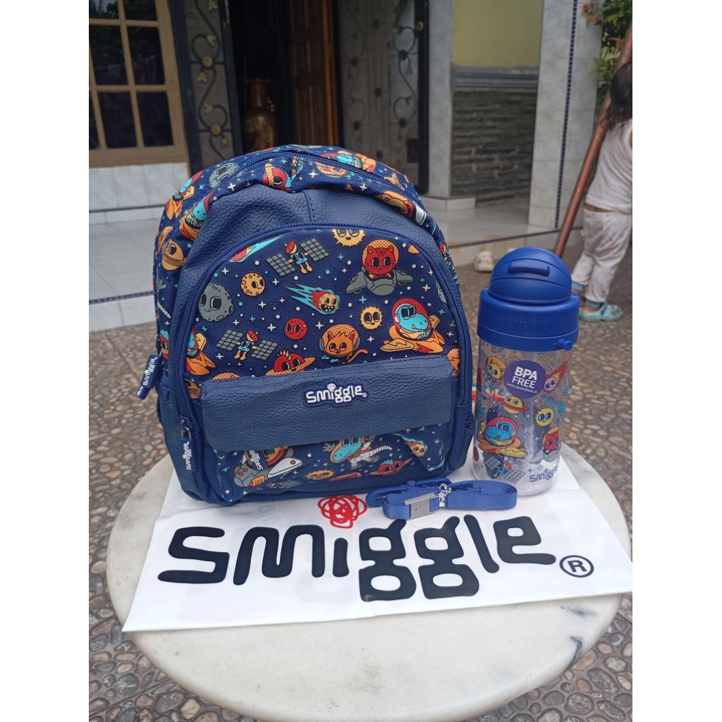 Tas Smiggle set botol
