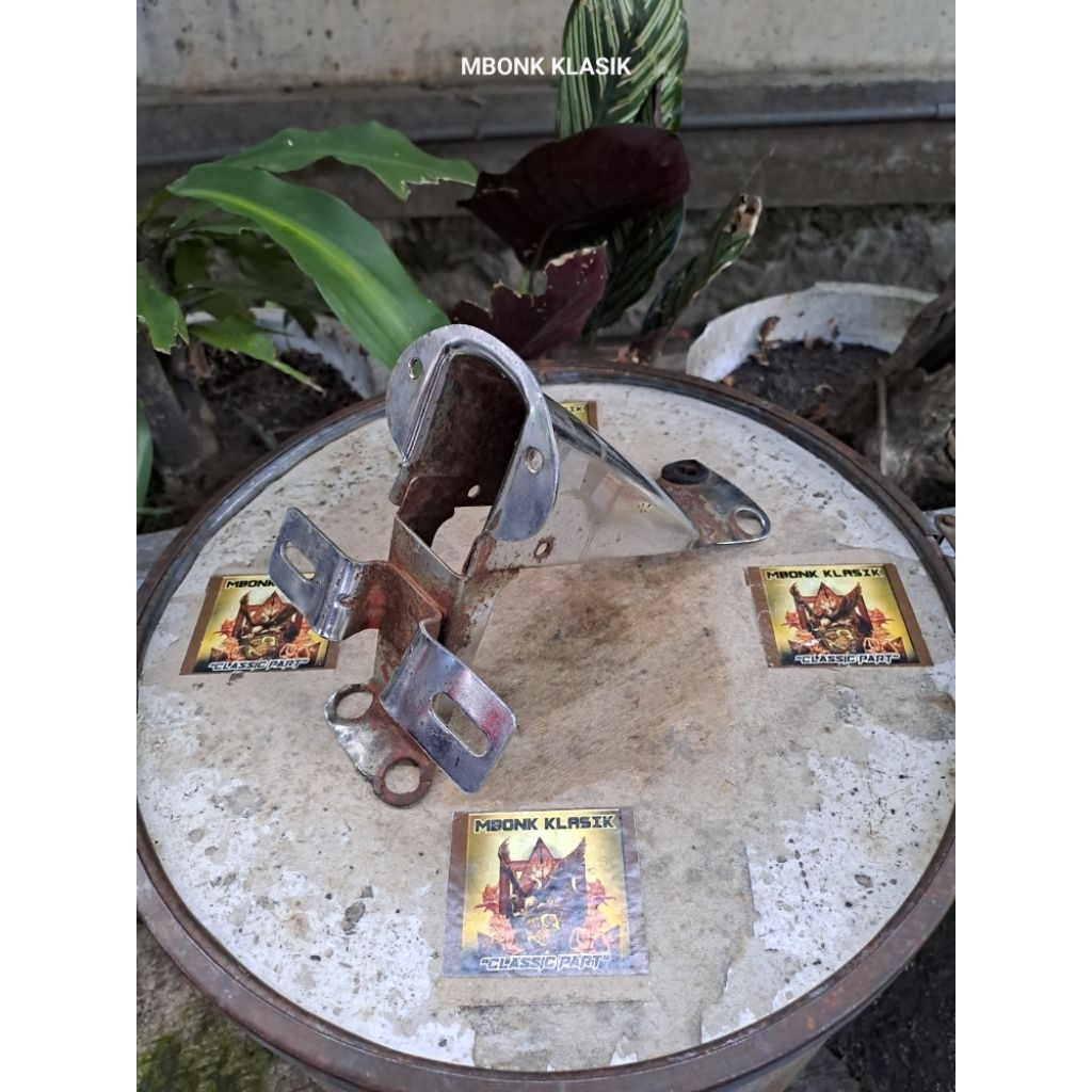 pangkon stoplamp suzuki a100 original pangkon lampu suzuki a100 pangkon stoplamp a100