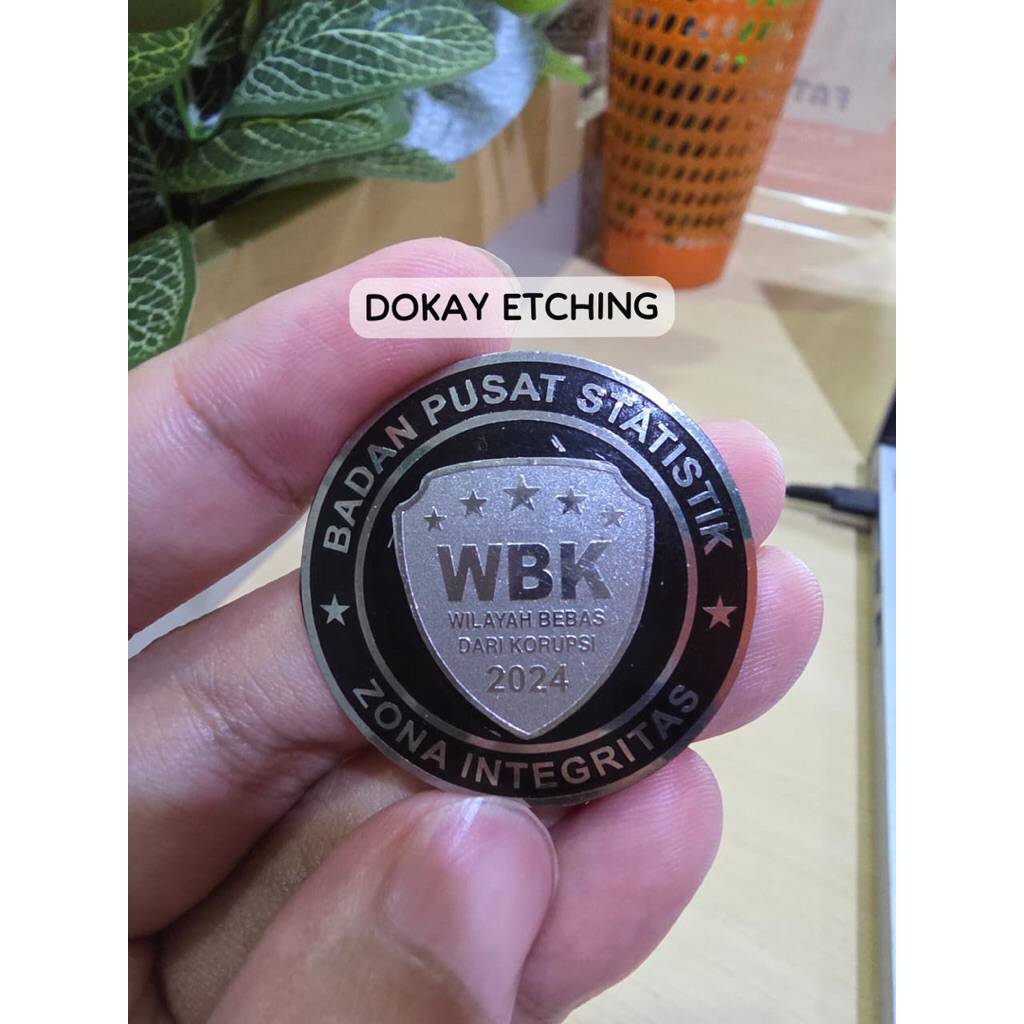 pin wbk custom / pin wbk custom tahun / pin wbk custom tulisan