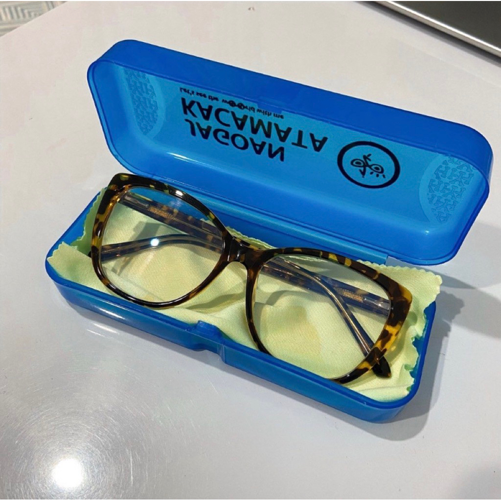 [BRAND NEW] Kacamata Cat Eye motif Leopard