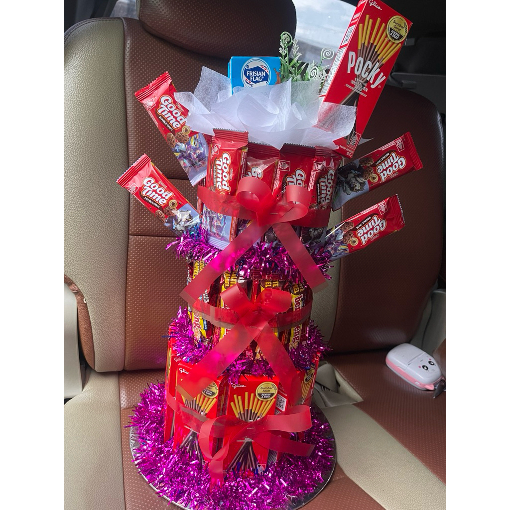 snack tower cake/ kue isi/ kue ulangtahun anak / kado ultah/ kado anniv/ tower snack