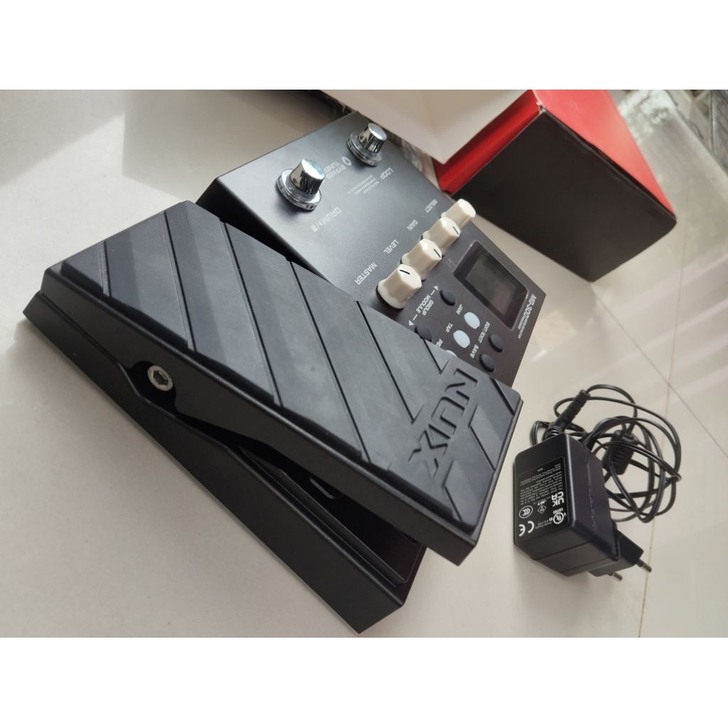 Efek Gitar NUX MG-300 / NUX MFX-10 / efek gitar BOSS lainnya