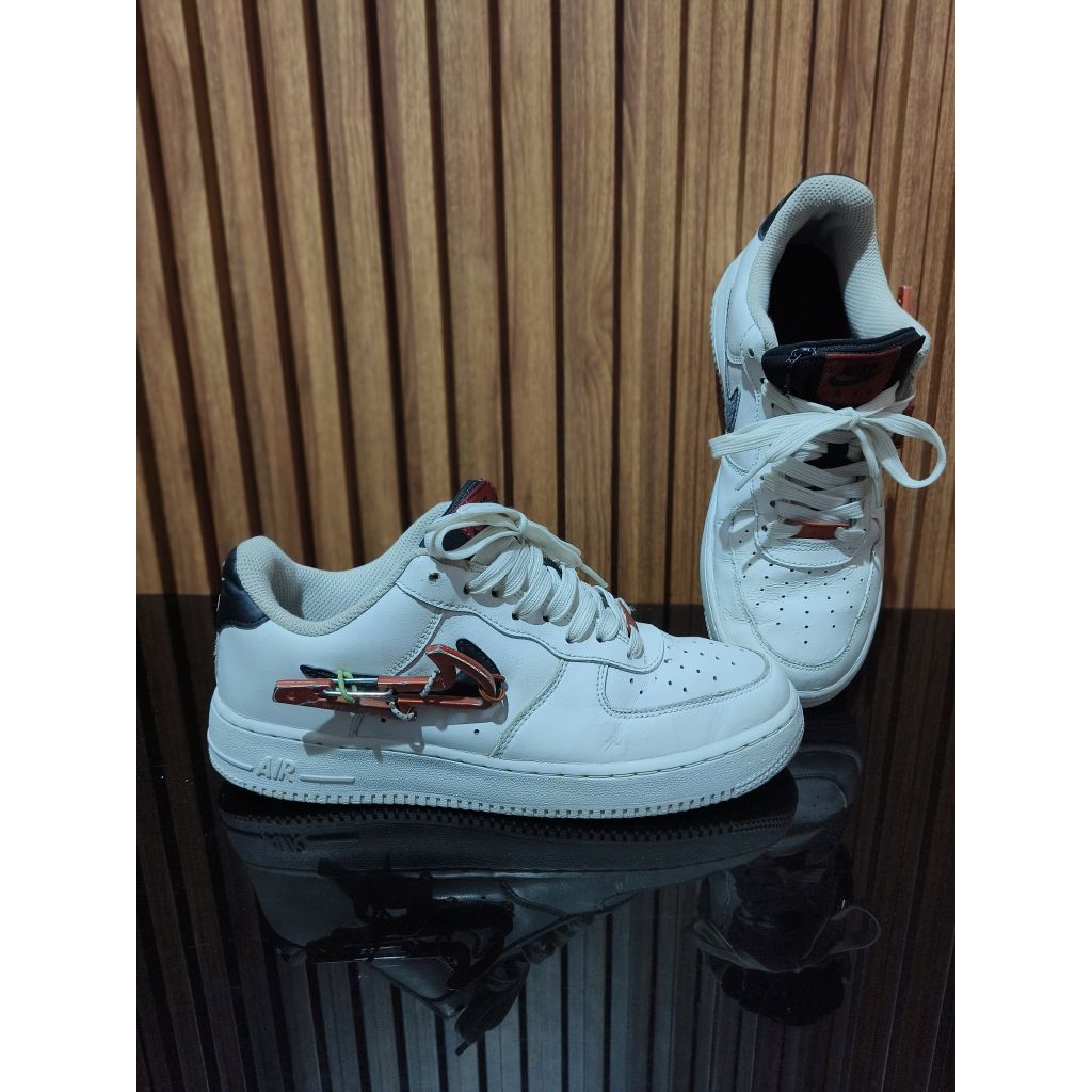 N*ke Air Force 1 Low 'Carabiner Swoosh Red' size 42