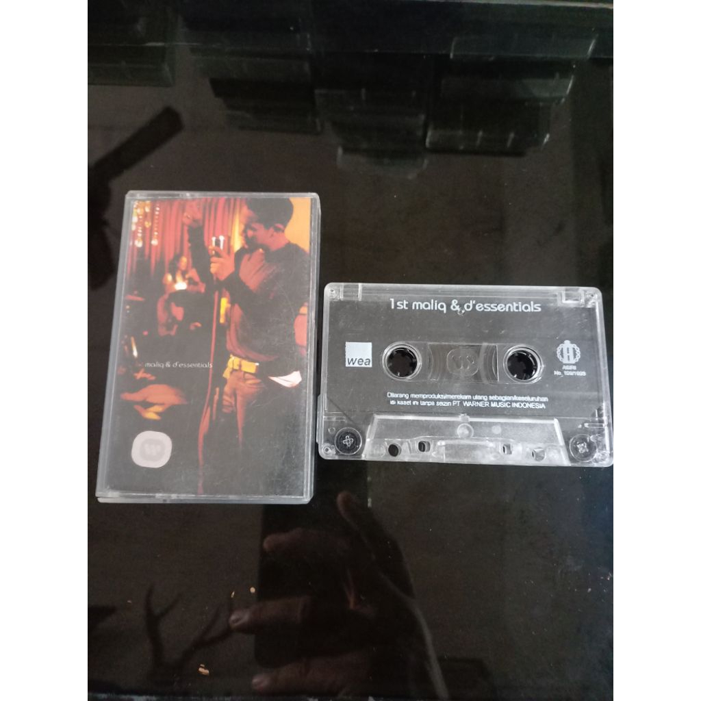 KASET PITA MALIQ & D' ESSENSTIALS