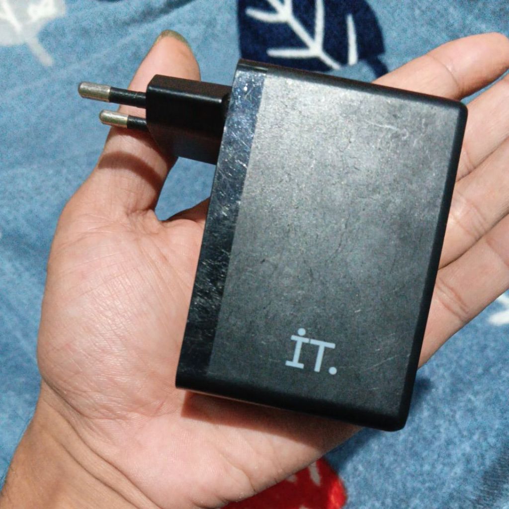 charger plug IT 100 super charger
