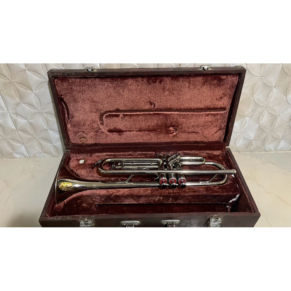 Trumpet Jadul Merk Lark China Nickel