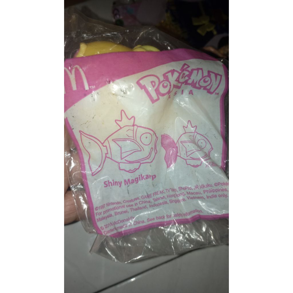 figure pokemon ikan happy meal