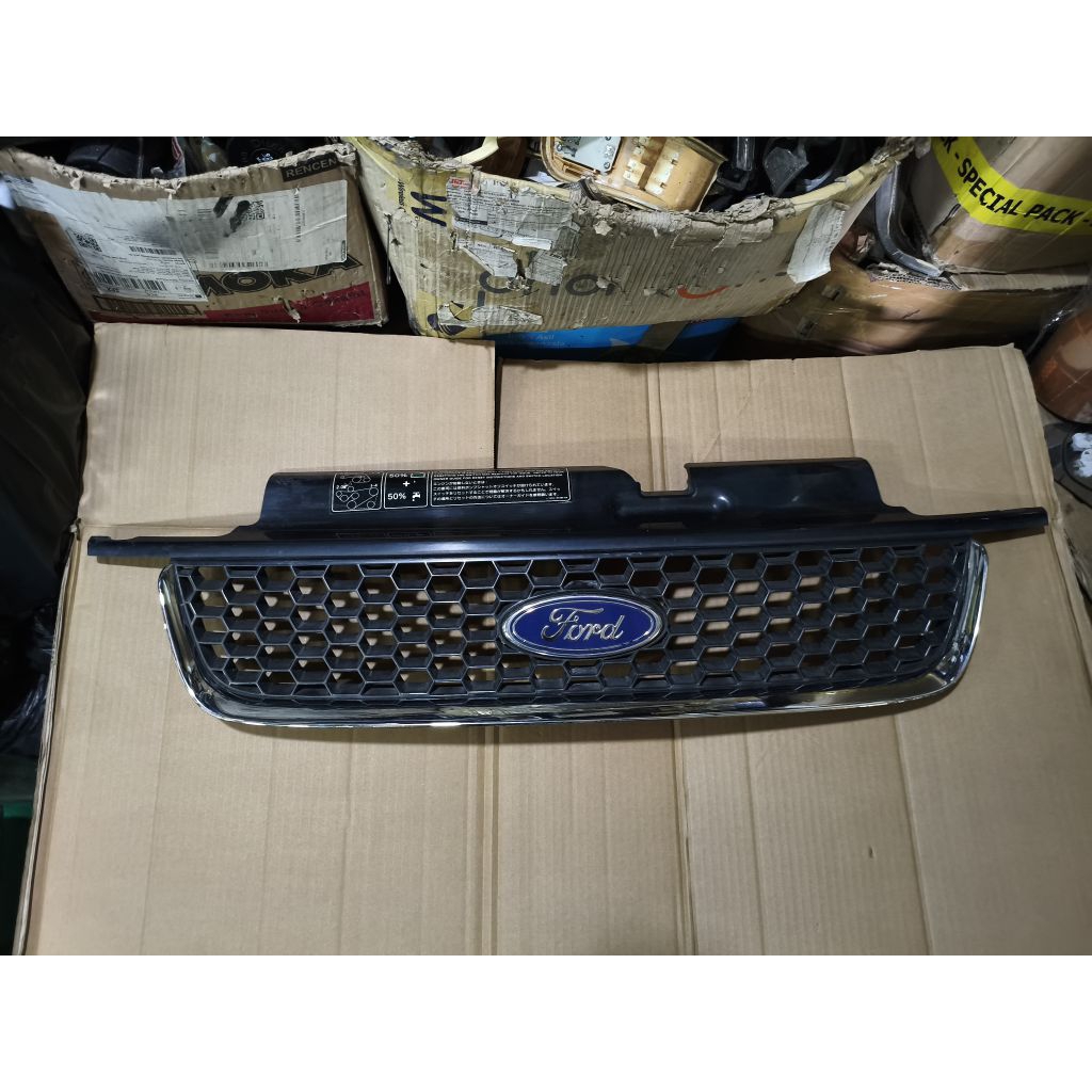 grill ford escape tahun 2003-2005 original genuine