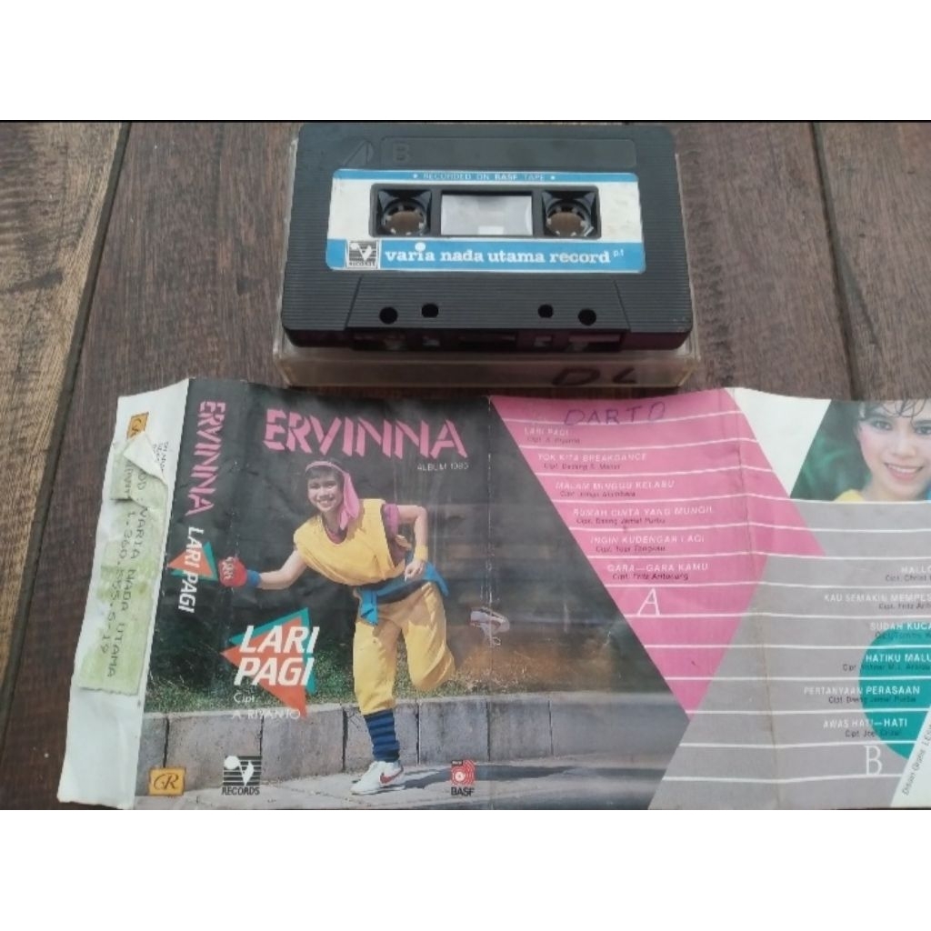 kaset pita ervinna - lari pagi