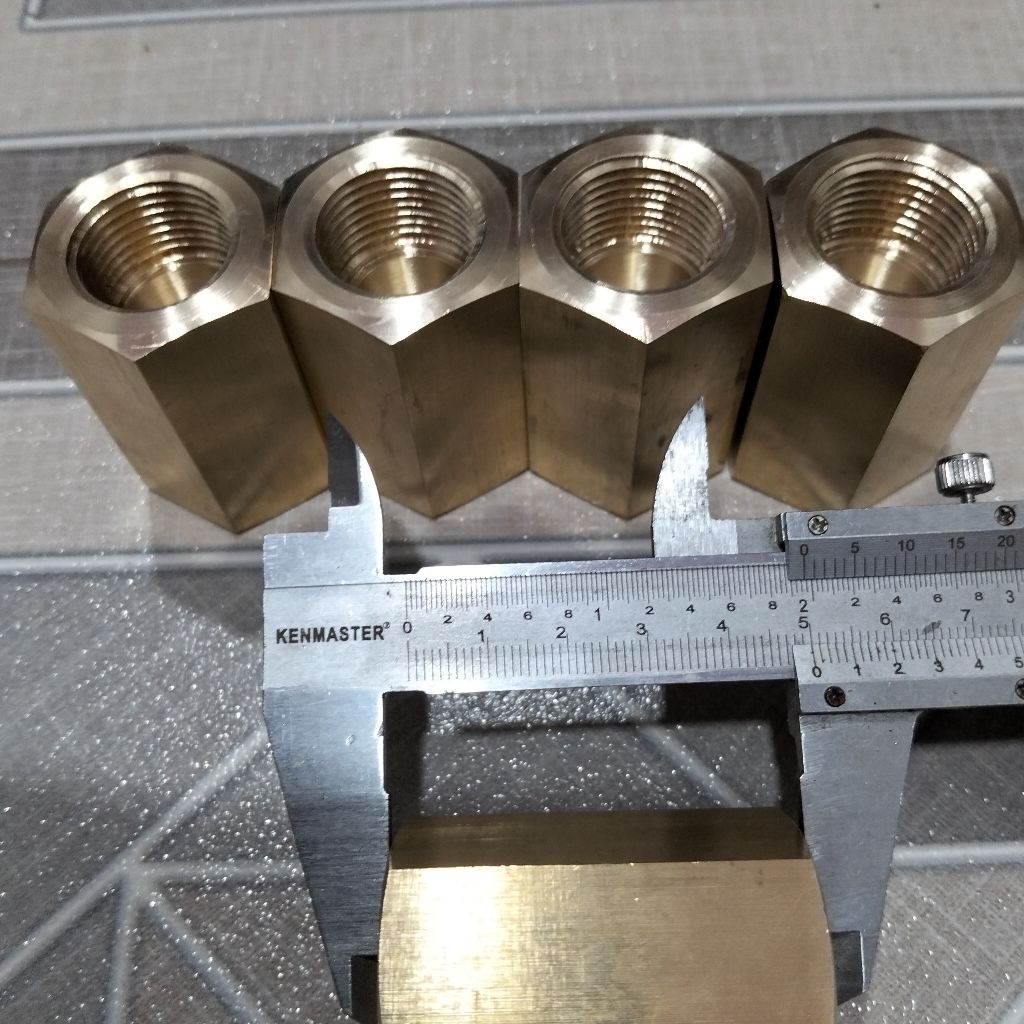 Nepel sambungan dari Valve CO2 ke oksigen