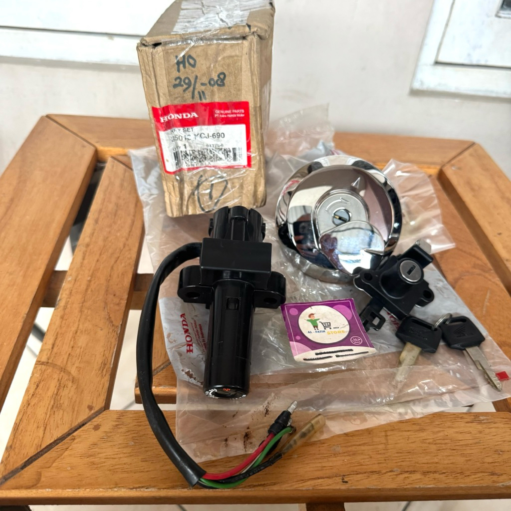 Keyset Kunci Set Tiger Lawas Tiger Lama Tilas Tilam 2000 Original AHM 35010-KCJ-690