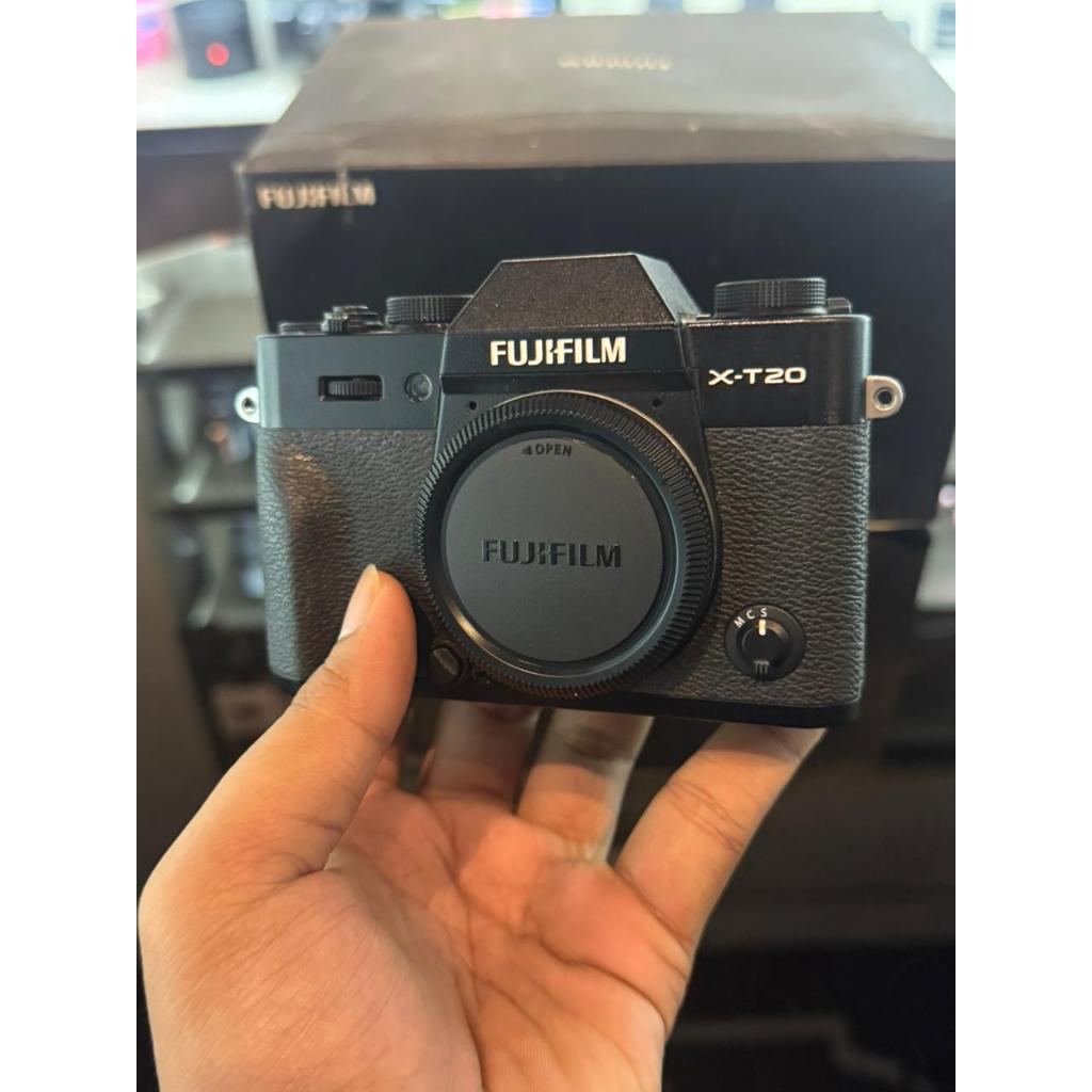 kamera fujifilm fuji xt20 x-t20 body only second like new murah