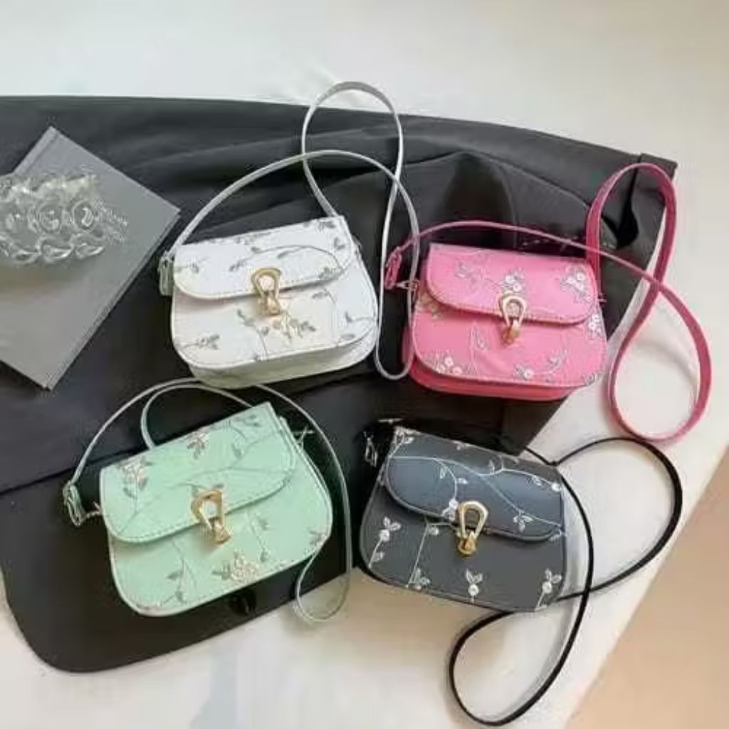 Tas Selempang Mini Motif Renda Bunga