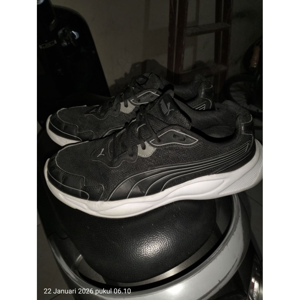 sepatu running puma
