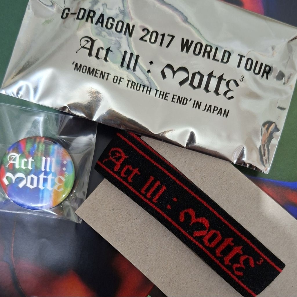 G-dragon act iii motte 2017 japan tour merchandise