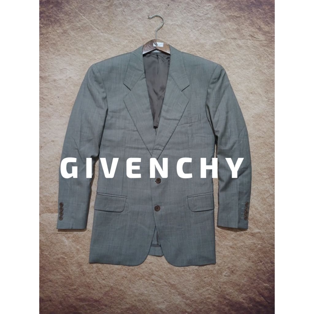 jass GIVENCHY bekas recomend