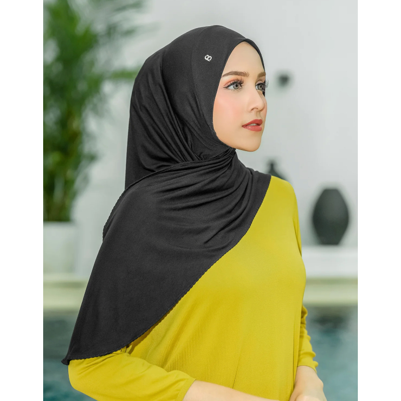 Buttonscarves Everyday Jersey Slip-on