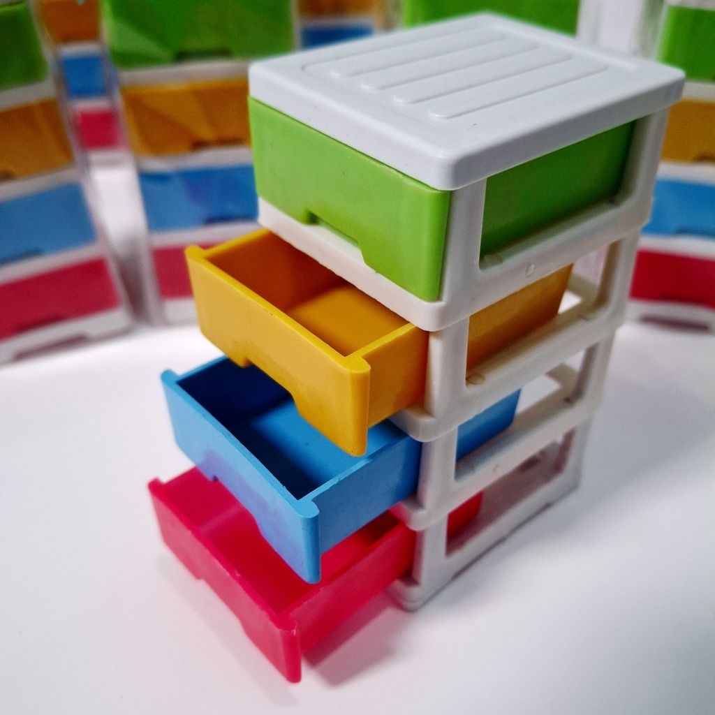10 Pcs Mainan Lemari Laci 4 Susun Mini - Miniatur Rak Plastik Warna Warni Aksesoris Boneka Dekorasi 