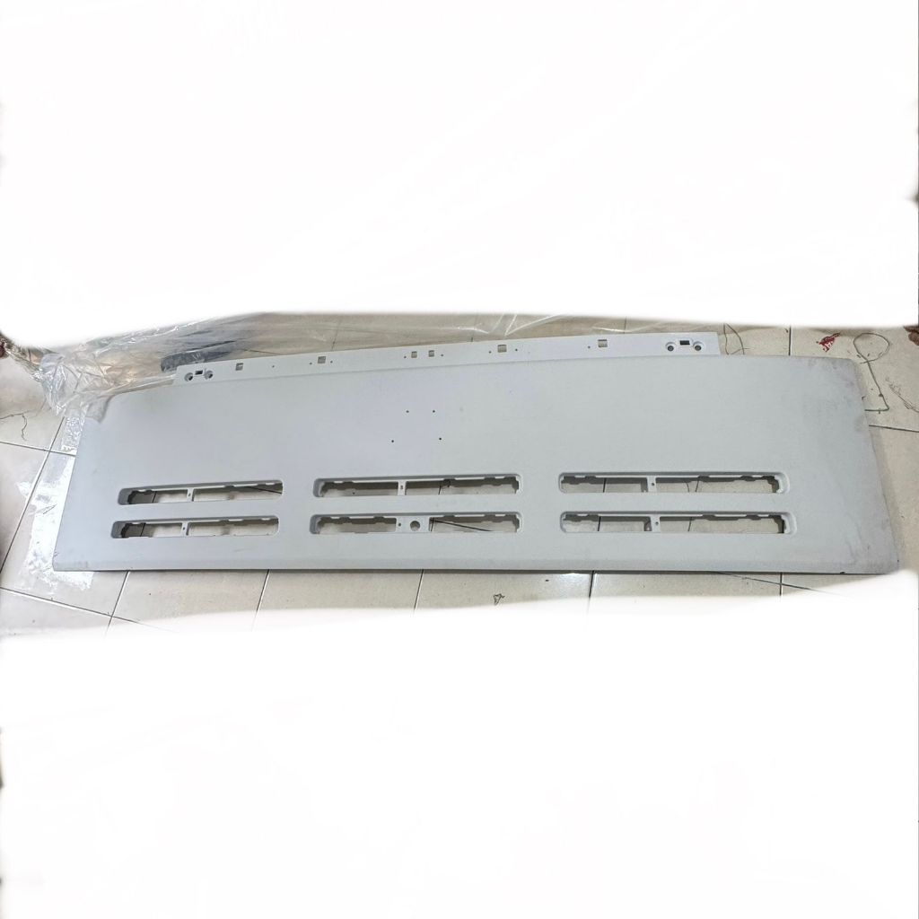 Panel Depan Nissan CWB 520/Kedok Depan Nissan CWB 520 TEBAL