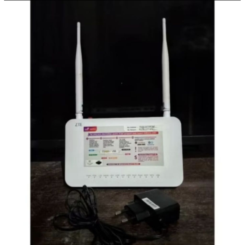 ont ZTE F609 V3 port biru/hijau plus adaptor