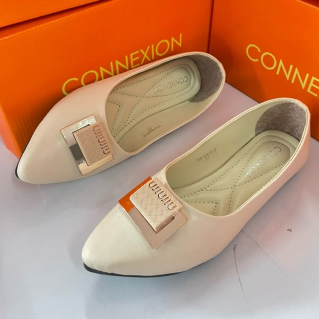 Connexion Sepatu Flat Wanita Model Q52 dengan Desain Elegan dan Nyaman Shoes Kerja