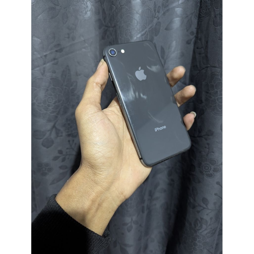 iPhone 8 64gb