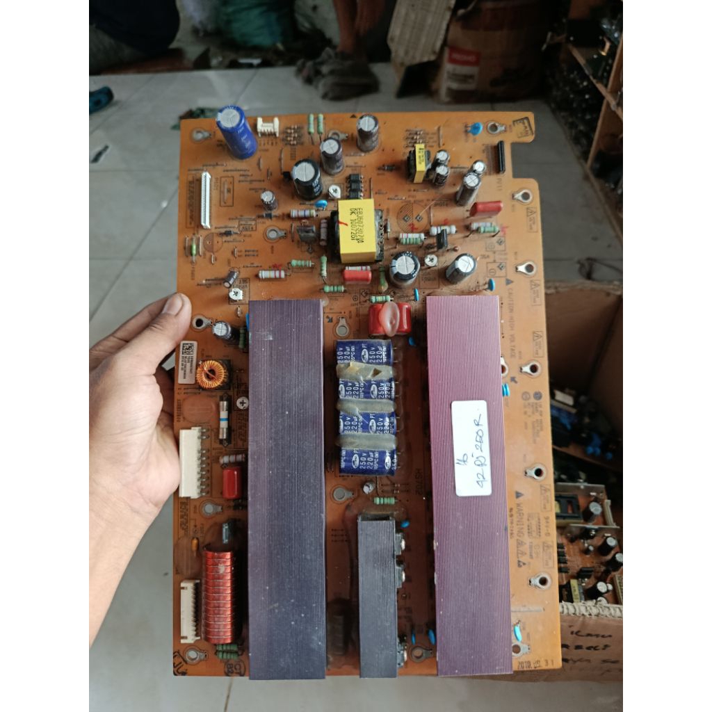 YMAIN YSUS MESIN TV LG PLASMA 42PJ250R Y MAIN Y SUS MESIN TV LG PLASMA 42PJ250