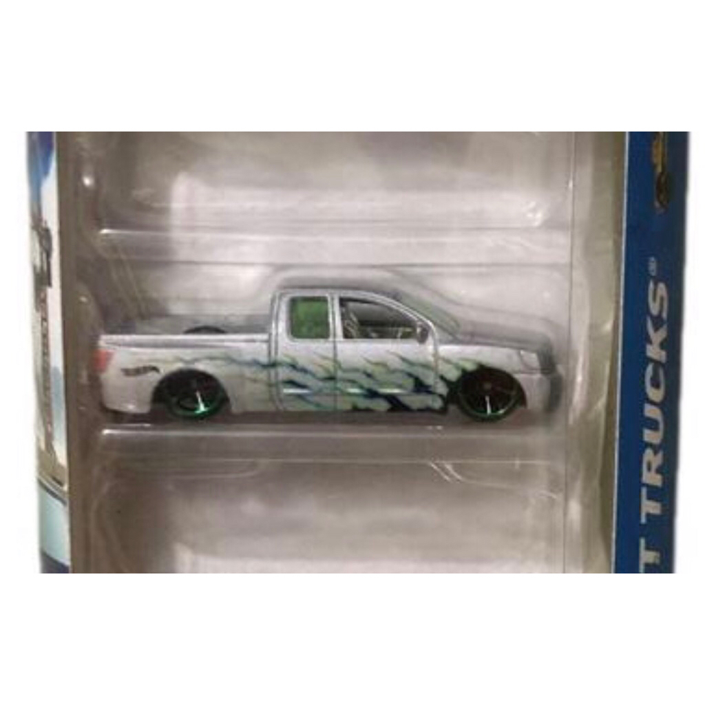 Hot Wheels Nissan Titan loose
