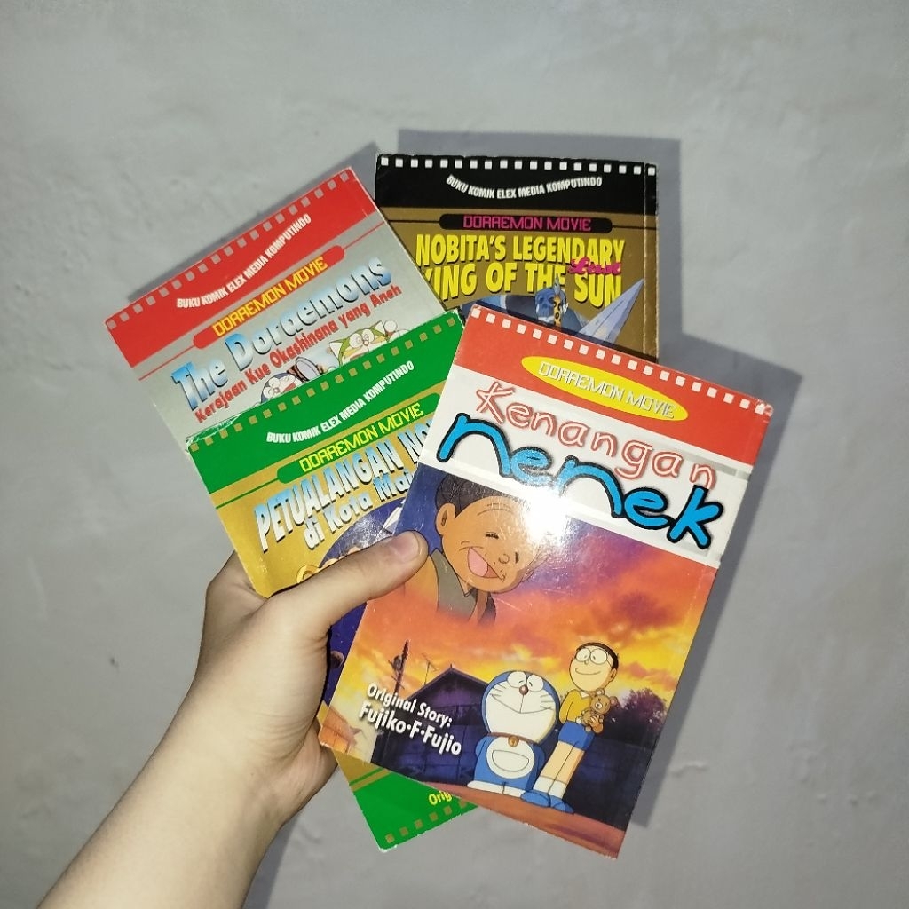 Komik Doraemon Movie set 4 buku preloved