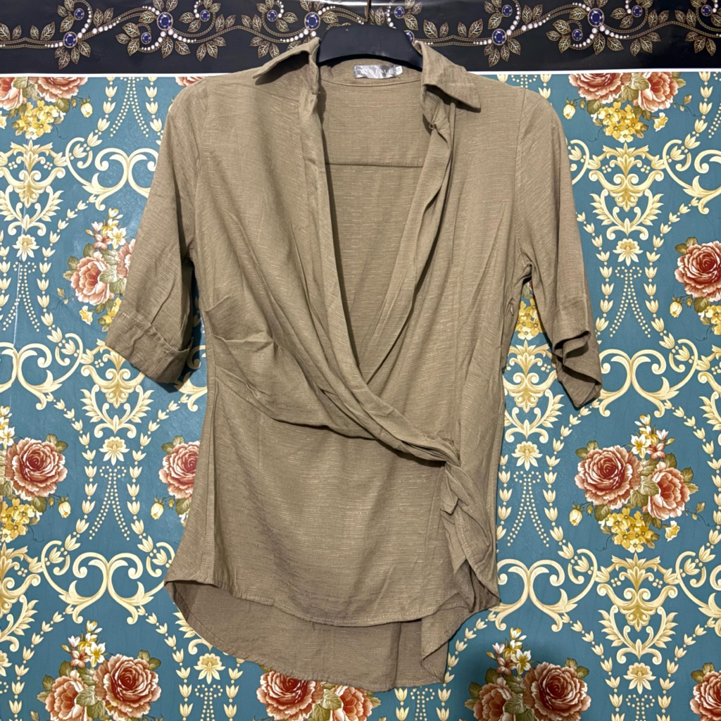 Kemeja Atasan Avenue (Preloved)