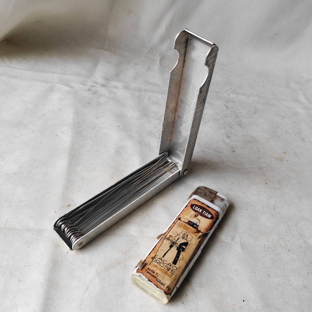 Pajangan Vintage 1 set Kikir Chiyoda