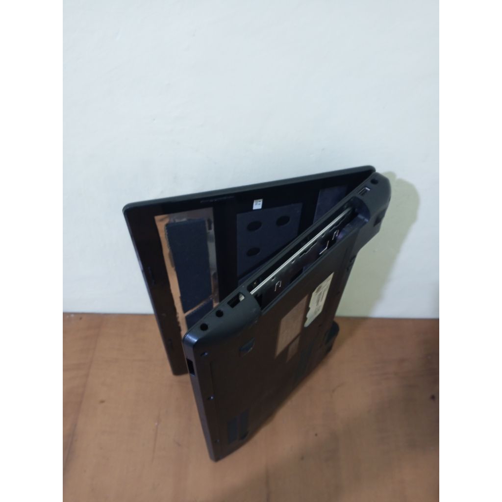 casing laptop Lenovo z480