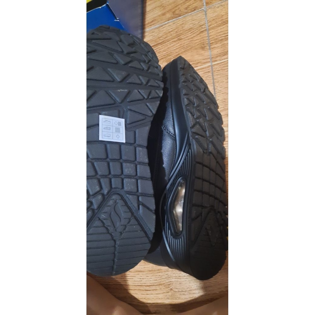 sepatu skecher wanita original