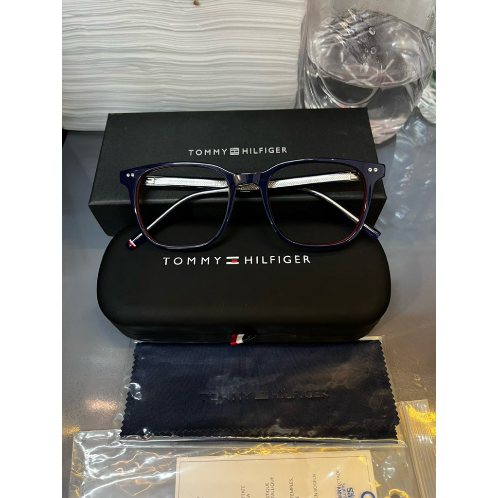 Frame kacamata TOMMY HILFIGER ORIGINAL TH2130 second mulus 100% Kacamata Lensa Photokromic Bluecromi