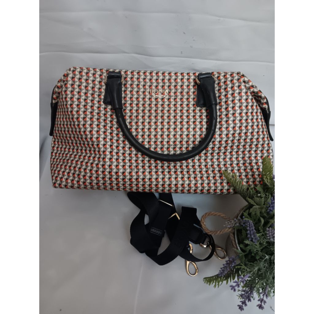 Tas cewek Bonia kulit bercorak seken preloved