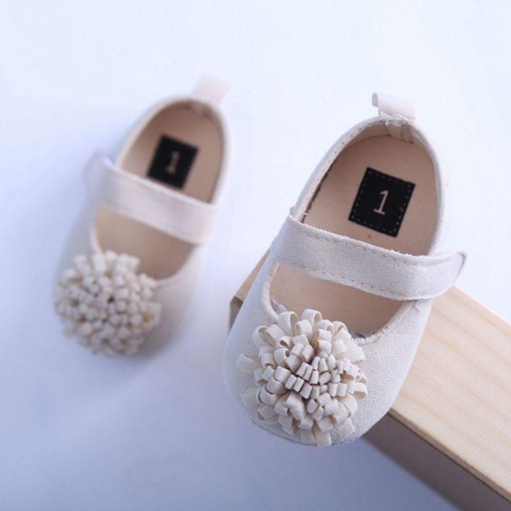 Sepatu Bayi Perempuan Lucu Branded Bunga mekar krem 2-14 Bulan / Sepatu Prewalker Anak Perempuan 0-1