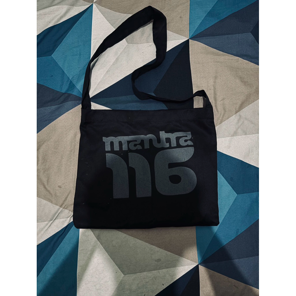 Jaket Hoodie Mantra 116