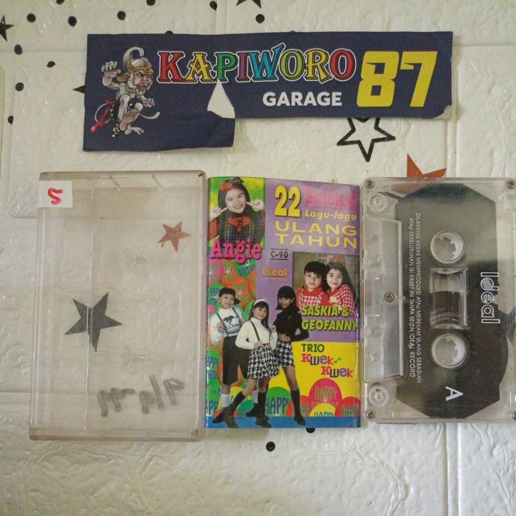 KASET PITA,,,22 SELEKSI LAGU - LAGU ULANG TAHUN