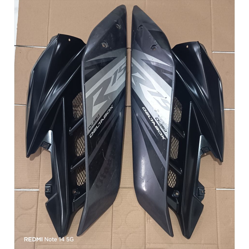 sayap fairing bodi samping kanan kiri  R15 v2 original second