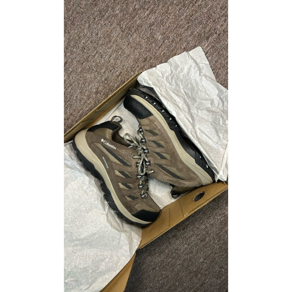 Preloved sepatu gunung Columbia