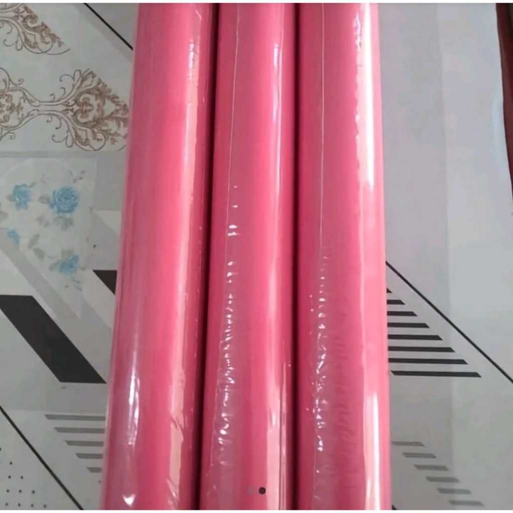 Wallpaper Dinding Sticker Motip Polos Warna Pink Tua 10mx45cm Anti Air Mudah Dipasang