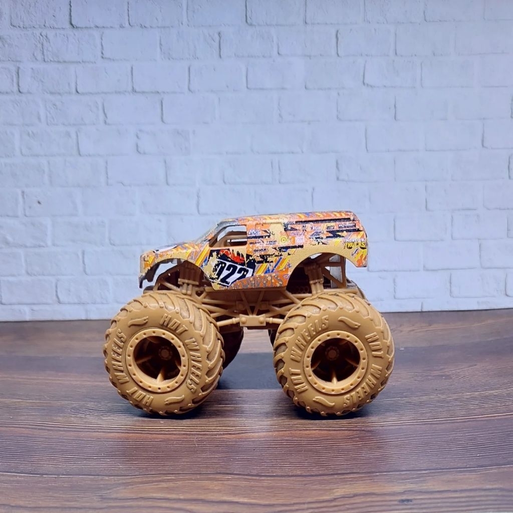 Jual Mainan Mobil Hot Wheels monster truck Town Hauler monster trucks