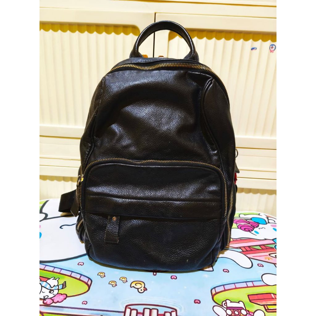 Preloved tas ransel kulit asli warna hitam no brand