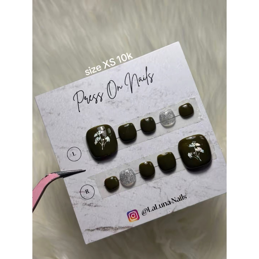 Press On Nails Kaki