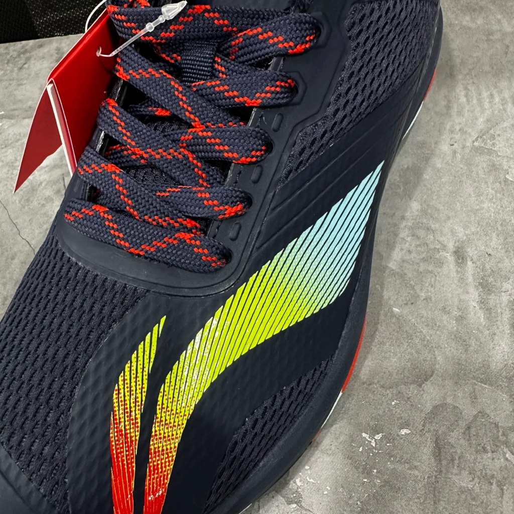 Sepatu Lining Hypersonic IV