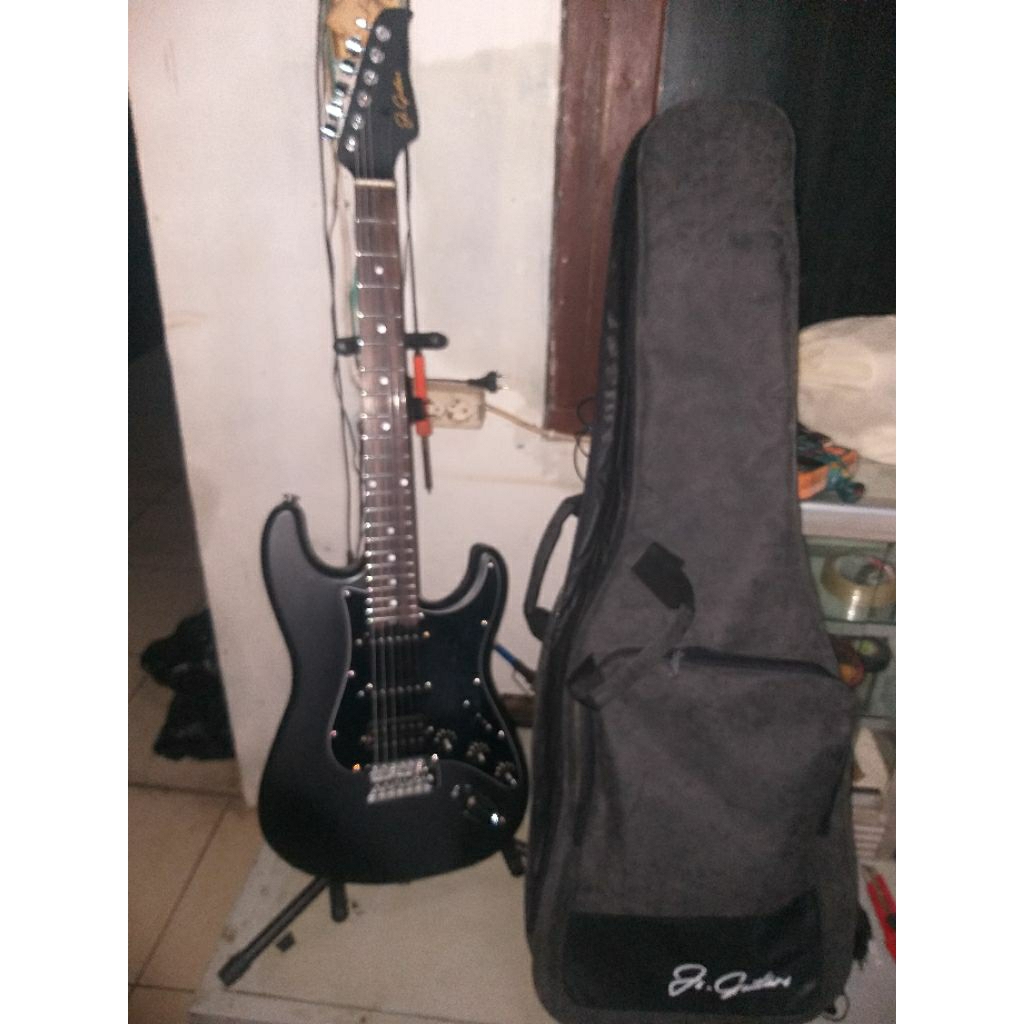 Js Guitar munsel black second