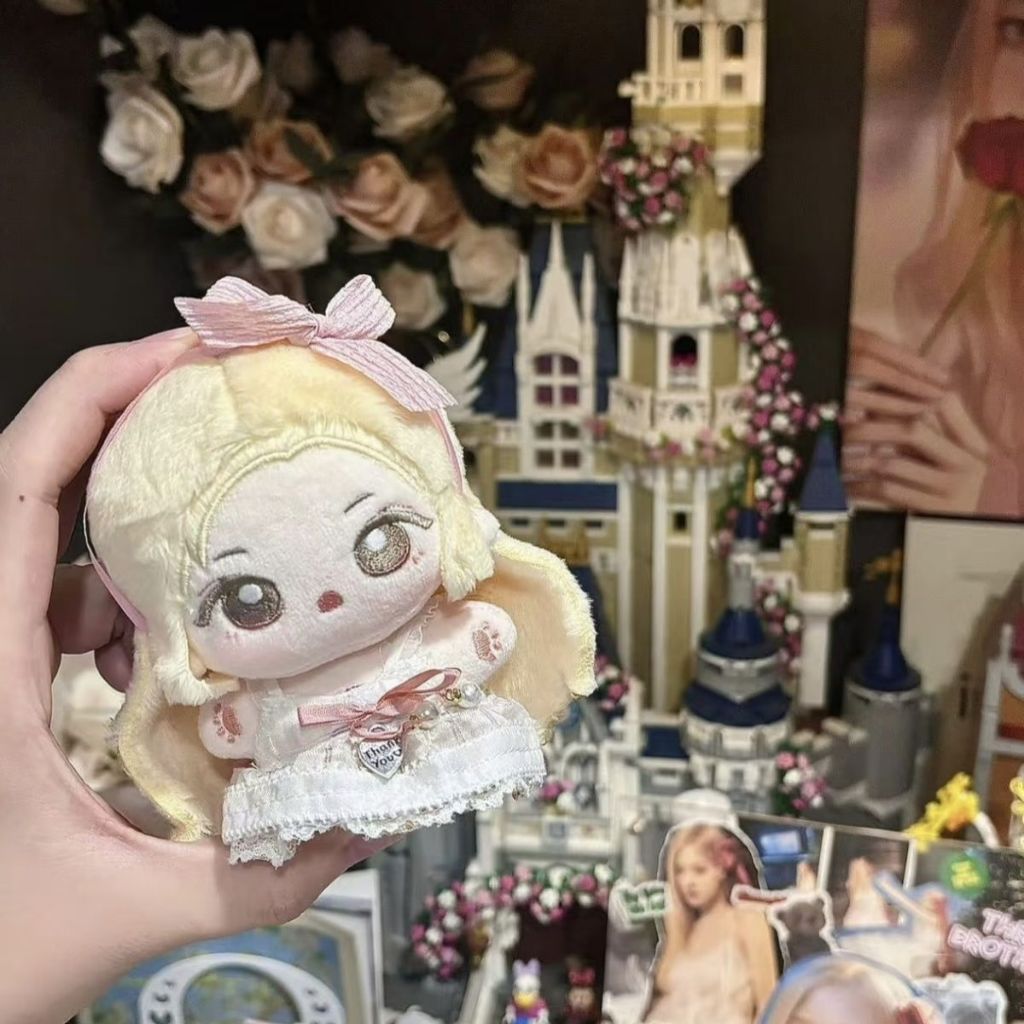 Blackpink Rose Park Chae Young Mawar Plush Doll 10cm Keychain