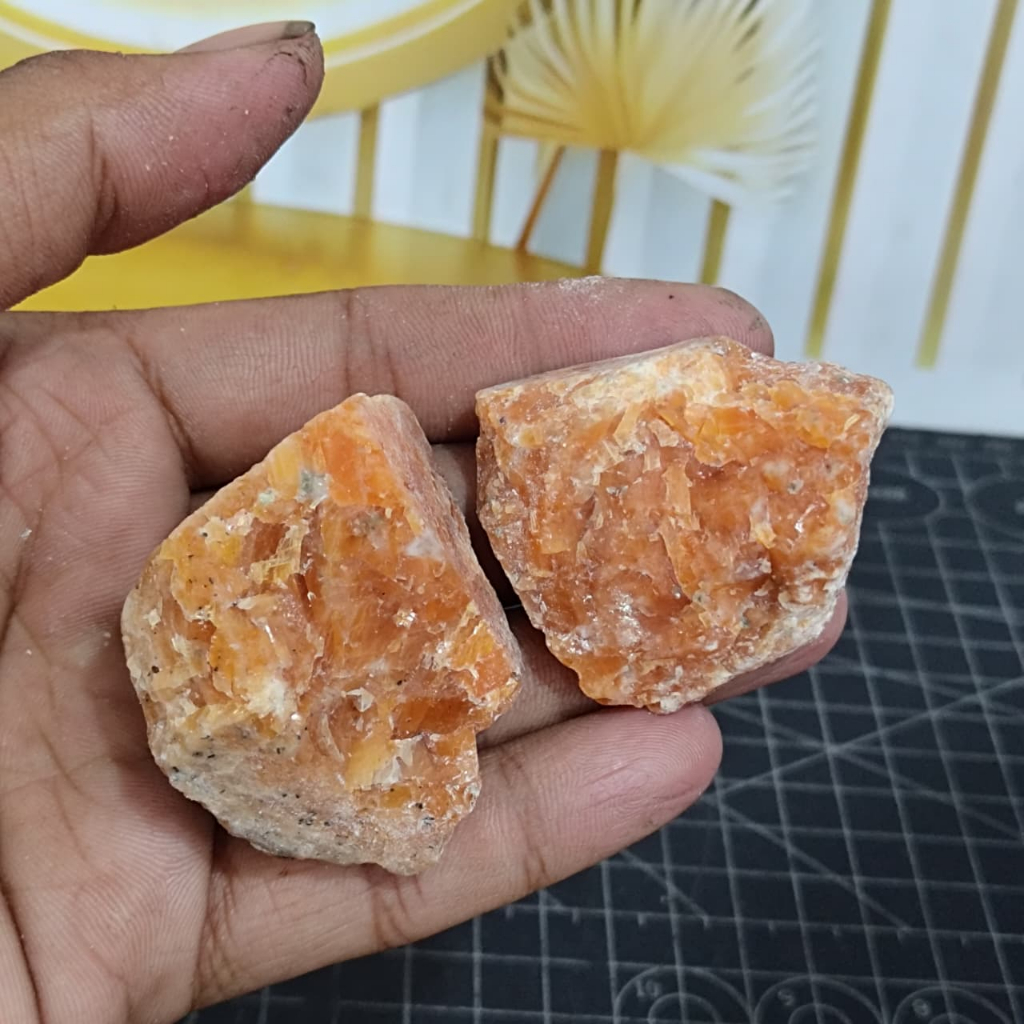 Batu Natural Bright Sunstone Rough (2)